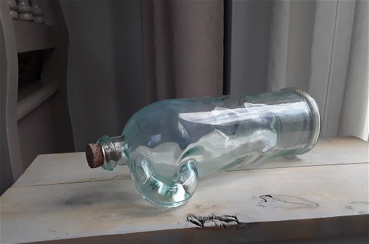 Glazen fles met kurk - 1