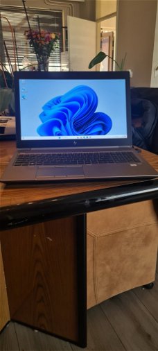 Hp Zbook 15 G6 i7-9850H 64GB 2 x 512GB + 1 x 256GB NVMe SSD