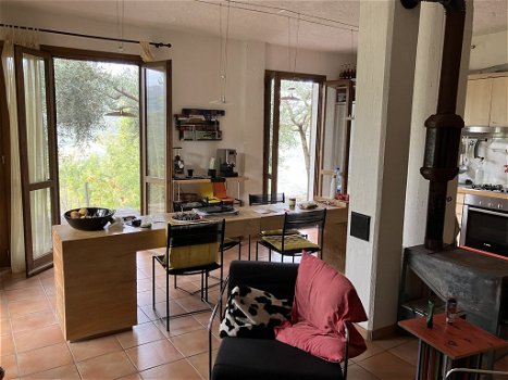 D825 ITALIE! Prachtig huis met atelier en een heerlijk uitzicht in Lucinasco, 15km van de kust. - 7