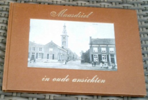 Maasdriel in oude ansichten. J. van Heeswijk. - 0