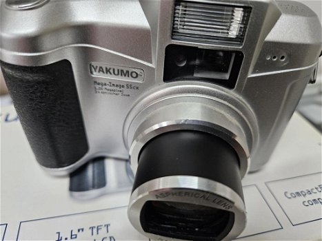 31 - Yakumo Mega-Image 55cx Digitalkamera - 1