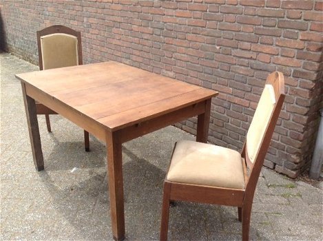 Eetkamerset - tafel + 4 beklede stoelen - 95 jaar oud - europees eiken - 2