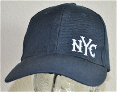 Baseball cap pet nYc ( New York City )