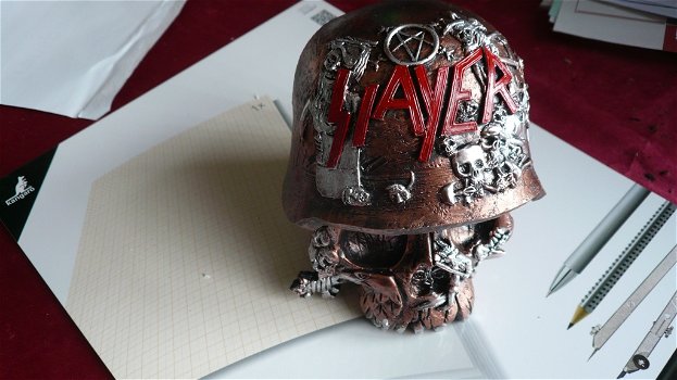 Slayer schedel met duitse helm / voorraadpot - 1