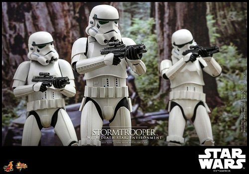 Hot Toys Star Wars Stormtrooper With Death Star MMS736 - 6