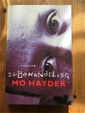 Mo Hayder met De Behandeling