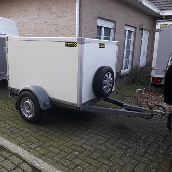 gesloten aanhangwagen - 0