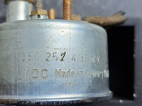 VDO 350.251 (0234) Drukmeter kg/cm2 Wit 60mm Used - 4