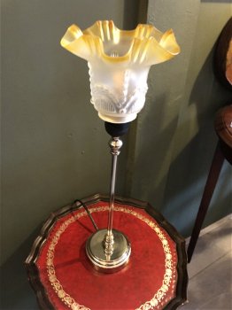 Prachtig hoog tafellampje met Antiek schulp Kapje. - 1