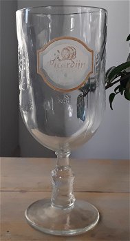 Groot bierglas op voet (bokaal) van grolsch picardijn - 0