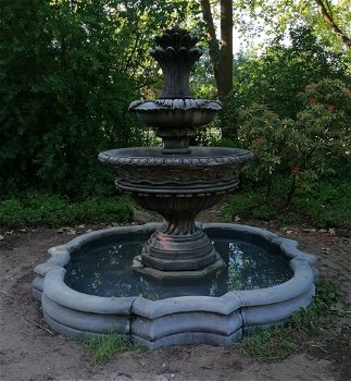 Barokstijl fontein met rand - 3
