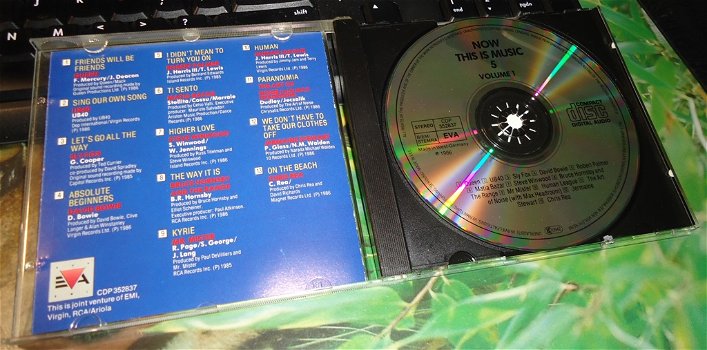 Originele verzamel-CD Now This Is Music 5 Volume 1 van EVA. - 2