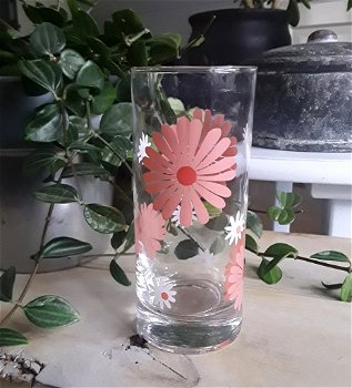 Lief vintage drinkglas met witte en roze madeliefjes - 2