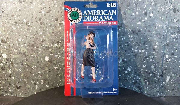 Diorama figuur Hanging out 2 PATRICIA AD482 1:18 American Diorama - 2