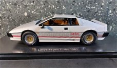 Lotus Esprit Turbo 1981 wit 1/18 KK Scale