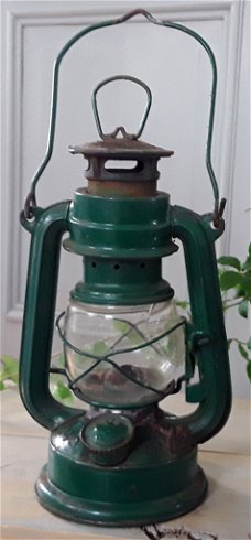 Vintage stormlamp / stormlantaarn / olielamp Swallow brand 245