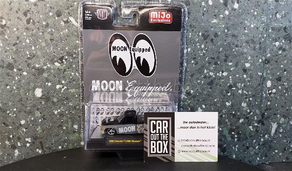 Chevrolet C1500 MOON Equipped 1:64 M2 M249 - 4