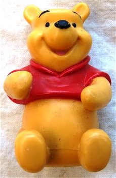 FIGURE / FIGUUR, PVC, Winnie The Pooh / Winnie de Poeh, In A Sitting Pose, Disney, jaren'90.(Nr.1) - 1