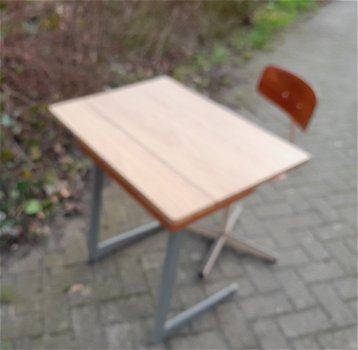 Schoolbankje met stoeltje, jaren 70 A - 6