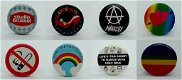 Buttons Studio Brussel - Glamorous - Anarchy - Verboden te Roken - Over The Rainbow, Life's To Shor - 0 - Thumbnail