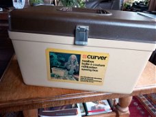 Curver naaibox , retro - Deze naaidoos van Curver is perfect om je naaispullen in op te ruimen.