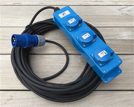 CEE 16A camping stekkerblok met 10 meter kabel 230V AC - 0