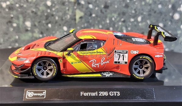 Ferrari 296 GT3 2022 rood/geel 1/43 Bburago - 0