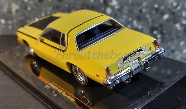 Plymouth Fury road runner 1975 geel 1/43 Ixo V999 - 2