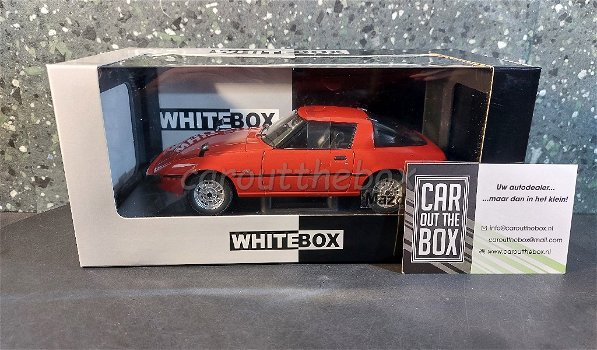 Mazda RX-7 rood 1:24 Whitebox WB095 - 5