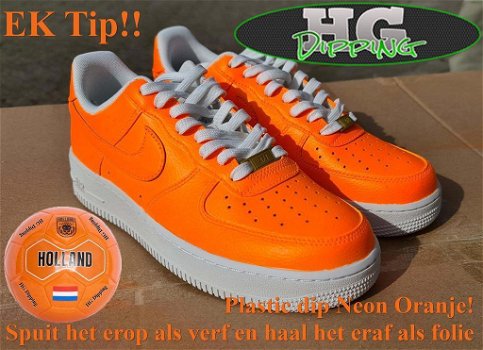 Schoenen met de EK tijdelijk Oranje! Spuit ze met plastic dip - 0