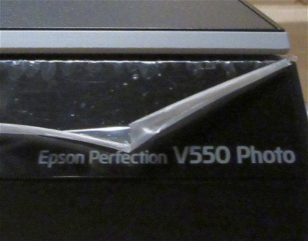 Epson Perfection V550 Photo Scanner - 4