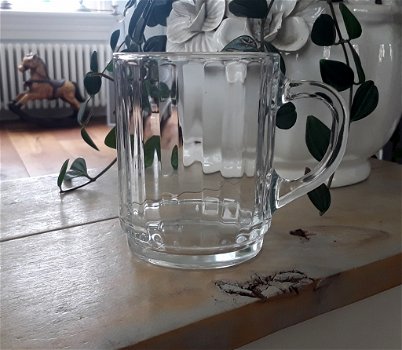 Theeglas met vlakjes voor een mooi effect - 1