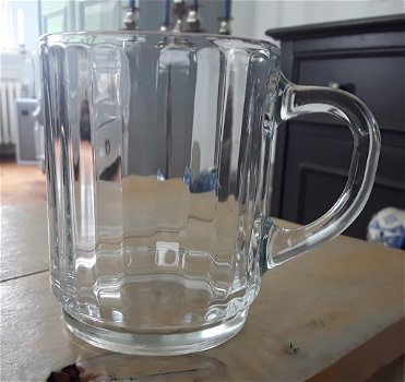 Theeglas met vlakjes voor een mooi effect - 2