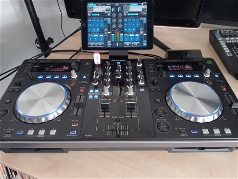 Pioneer XDJ-R1 All In One met IPad Air2 voor 300 euro - 0