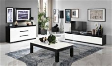 Complete eetkamer meubelen Hoogglans zwart wit marmerSALE!