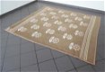Te koop beige vintage deken met bloemmotief (237 x 213 cm). - 1 - Thumbnail