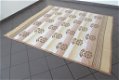 Te koop beige vintage deken met bloemmotief (237 x 213 cm). - 5 - Thumbnail
