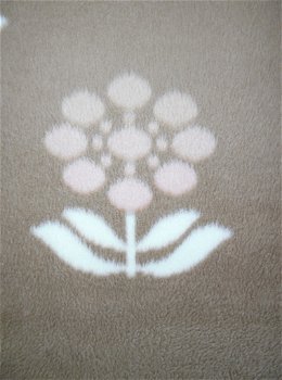 Te koop beige vintage deken met bloemmotief (237 x 213 cm). - 6