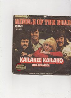 Single Middle Of The Road - Kailakee Kailako