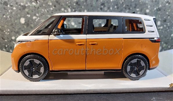 2023 Volkswagen ID. Buzz oranje 1/24 Maisto - 0