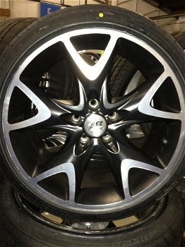 18''AEZ Y-Spoke Black Velgen en Banden Steek 5x112 - 6