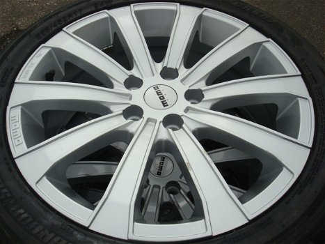 17 inch Momo velgen en banden steek 5x108 - 6