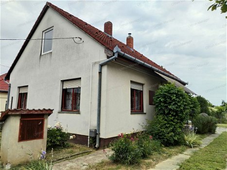 Balatonberény, Hongarije: Huis aan het Balatonmeer - 0