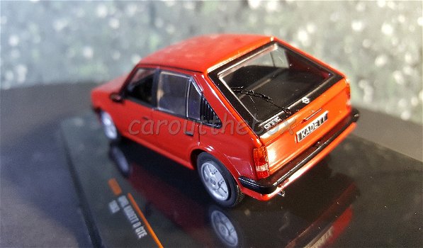 Opel Kadett D GT/E 1983 rood 1/43 Ixo V1001 - 2