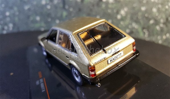 Opel Kadett D 1981 bruin 1/43 Ixo V1002 - 2