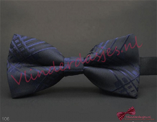 Vlinderdas donkerblauw met blauw streepmotief - 106