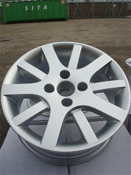 15’’Nieuwe Hockenheim Citroen Peugeot velgen 4x108 - 0