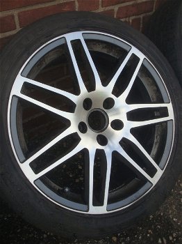 18’’Inch Audi rs4 Blechk Velgen en banden 5x112 - 0