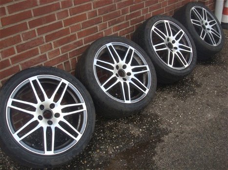 18’’Inch Audi rs4 Blechk Velgen en banden 5x112 - 1