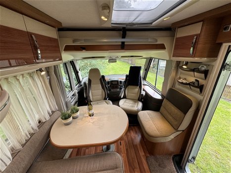 Camper huren Luxe huisje op wielen Hymer uit 2009 160 pk - 0